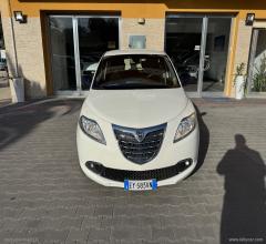 Auto - Lancia ypsilon 1.2 69 cv 5p. gpl ecochic gold