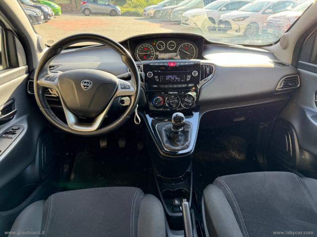 Auto - Lancia ypsilon 1.2 69 cv 5p. gpl ecochic gold