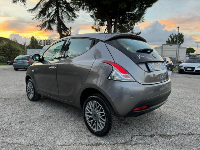 Auto - Lancia ypsilon 0.9 t.air 85cv 5p.met.ec.elef.