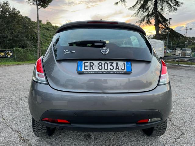 Auto - Lancia ypsilon 0.9 t.air 85cv 5p.met.ec.elef.