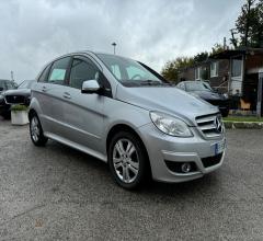 Auto - Mercedes-benz b 180 blueefficiency sport