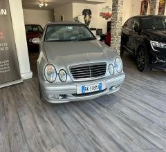 Auto - Mercedes-benz clk 200 kompressor sport