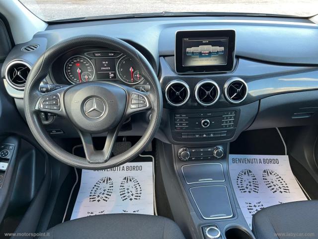 Auto - Mercedes-benz b 180 d automatic business