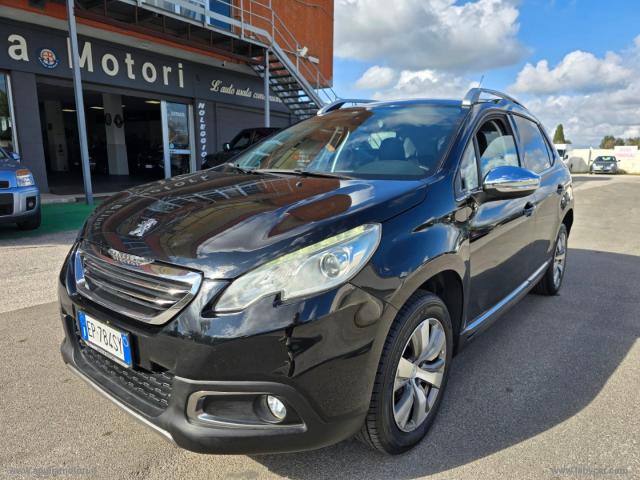 Auto - Peugeot 2008 1.2 vti 82 cv access