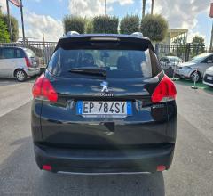 Auto - Peugeot 2008 1.2 vti 82 cv access