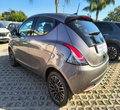 Auto - Lancia ypsilon 1.0 firefly 5p.s&s hyb. platino