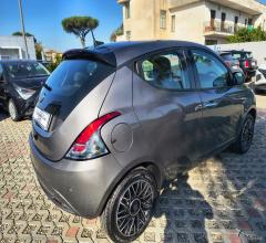 Auto - Lancia ypsilon 1.0 firefly 5p.s&s hyb. platino