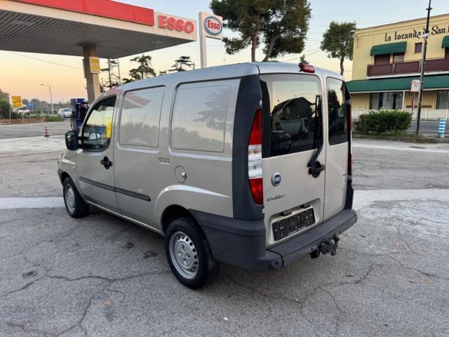 Auto - Fiat doblÃ² 1.3 mjt 16v active