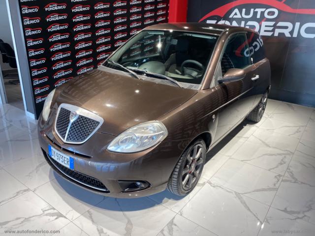 Auto - Lancia ypsilon 1.4 argento ecochic gpl