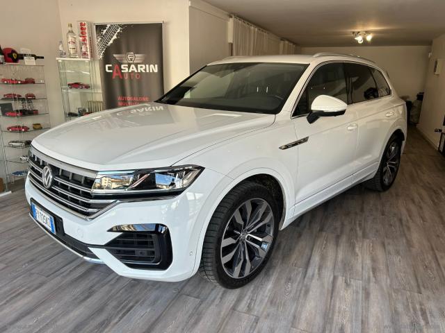 Volkswagen touareg 3.0 tdi r-line