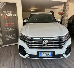 Auto - Volkswagen touareg 3.0 tdi r-line