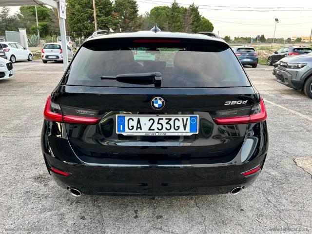 Auto - Bmw 320d touring sport