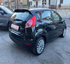 Auto - Ford fiesta 1.4 5p. bz.- gpl