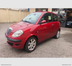 Lancia ypsilon 1.2 16v oro