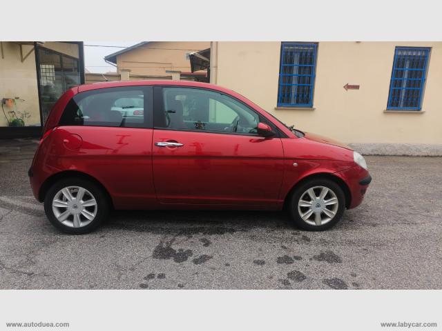 Auto - Lancia ypsilon 1.2 16v oro