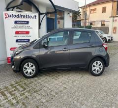 Auto - Toyota yaris 1.5 hybrid 5p. business