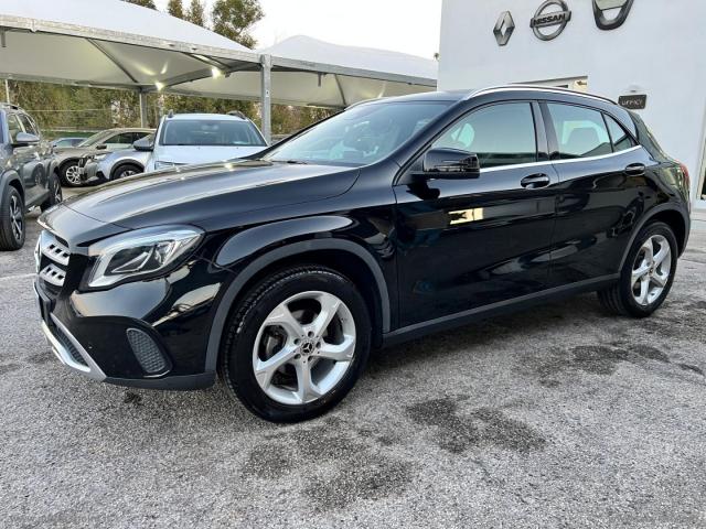 Auto - Mercedes-benz gla 200 d automatic sport