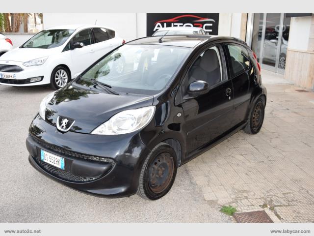 Auto - Peugeot 107 1.0 68 cv 5p. sweet years 2tronic