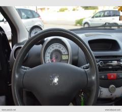 Auto - Peugeot 107 1.0 68 cv 5p. sweet years 2tronic