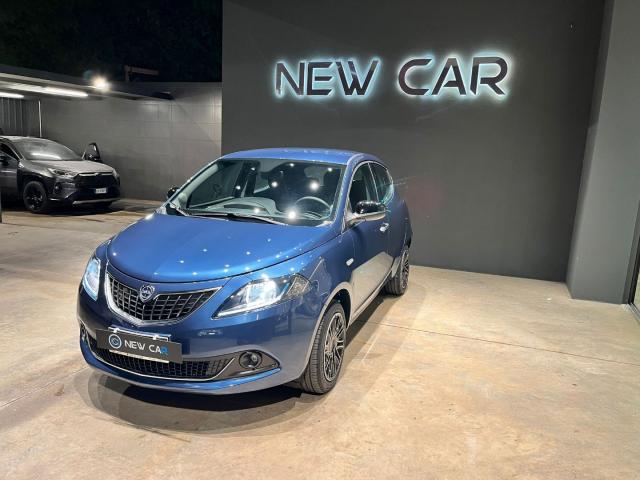 Auto - Lancia ypsilon 1.0 firefly 5p.s&s hyb. platino