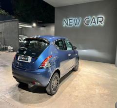 Auto - Lancia ypsilon 1.0 firefly 5p.s&s hyb. platino