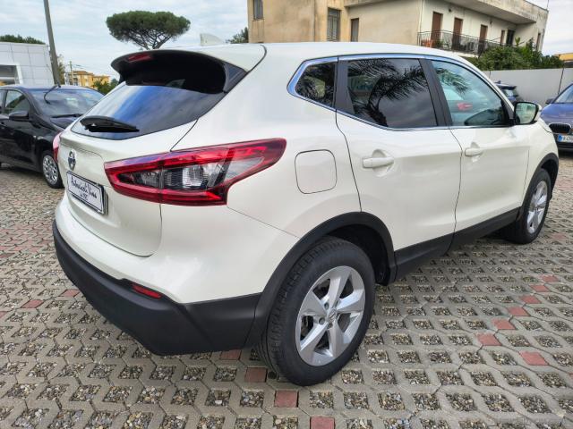 Auto - Nissan qashqai 1.5 dci business