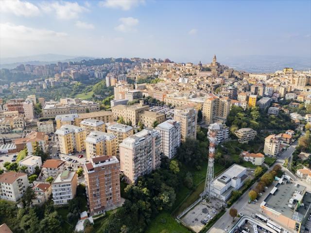 Appartamenti in Vendita - Appartamento in vendita a chieti centro