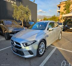 Auto - Mercedes-benz a 180 d sedan automatic 4p. sport