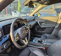 Auto - Mercedes-benz a 180 d sedan automatic 4p. sport