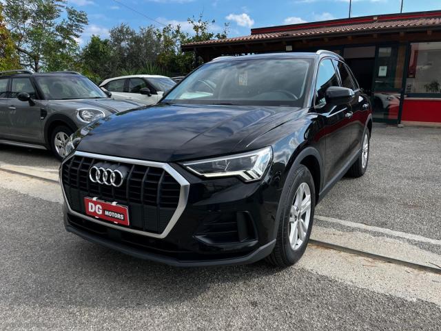 Audi q3 35 tdi s tronic business advanced