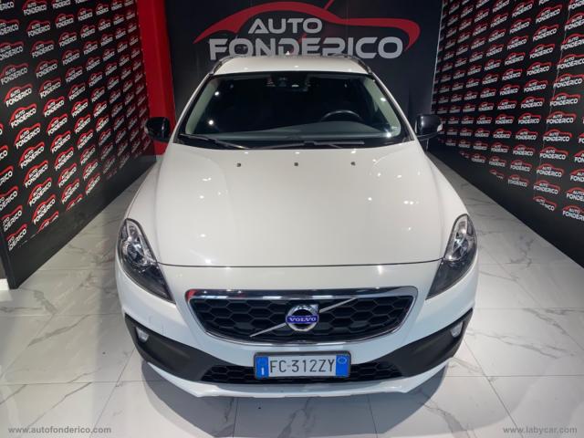 Volvo v40 cross country d2 business