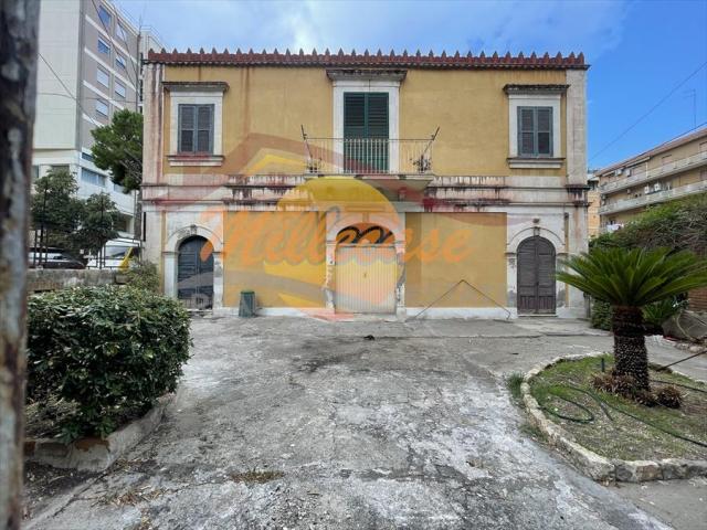 Appartamenti in Vendita - Villa in vendita a siracusa san giovanni - teocrito