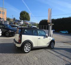 Auto - Mini mini cooper d pepper clubman