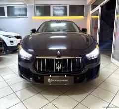 Auto - Maserati ghibli v6 diesel 275 cv