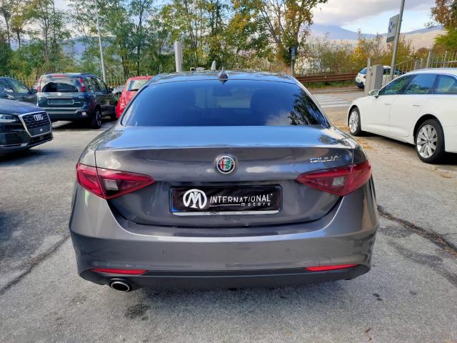 Auto - Alfa romeo giulia 2.2 td 136 cv at8 super