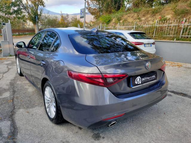 Auto - Alfa romeo giulia 2.2 td 136 cv at8 super