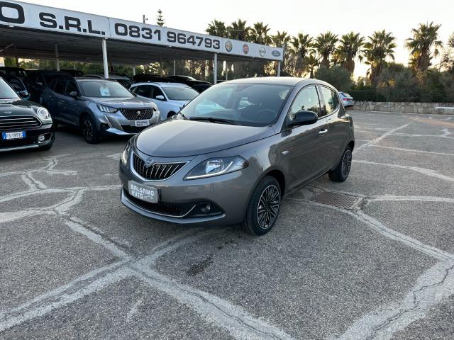 Lancia ypsilon 1.0 firefly 5p. s&s hybrid oro