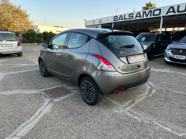 Auto - Lancia ypsilon 1.0 firefly 5p. s&s hybrid oro