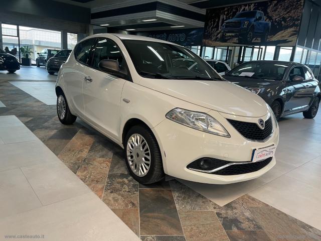 Lancia ypsilon 1.2 69 cv 5p. silver