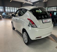 Auto - Lancia ypsilon 1.2 69 cv 5p. silver