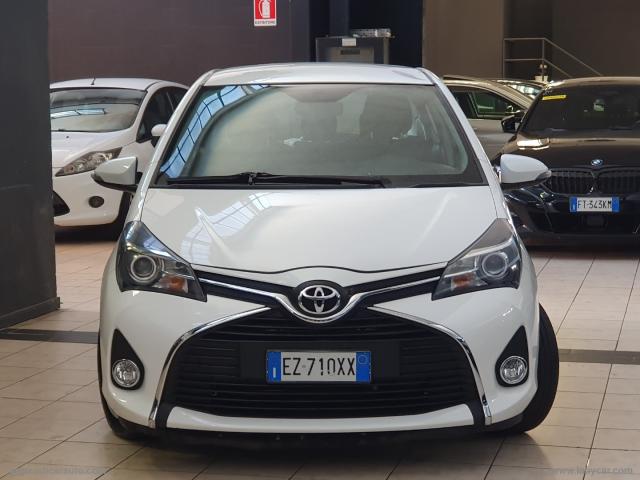 Auto - Toyota yaris 1.4 d-4d 5p.