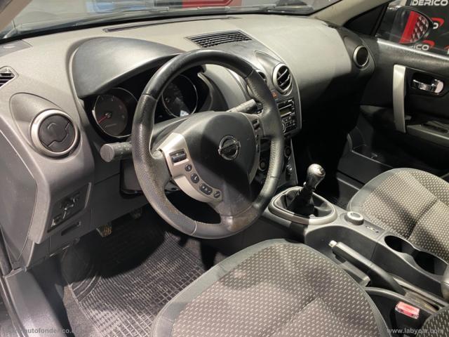 Auto - Nissan qashqai 2.0 4x4 acenta