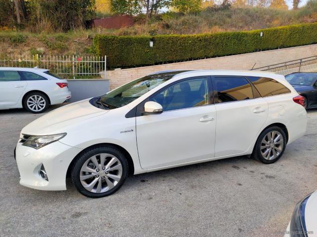 Auto - Toyota auris ts 1.8 hybrid lounge