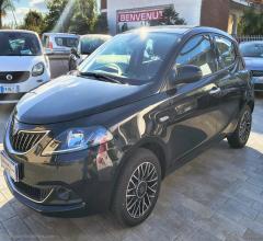 Auto - Lancia ypsilon 1.0 firefly 5p.s&s hyb. platino