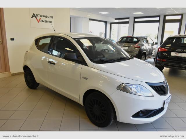 Auto - Lancia ypsilon 1.2 69 cv 5p. s&s elefantino blu