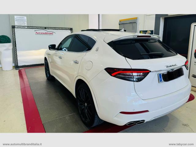 Auto - Maserati levante v6 diesel 275 cv awd