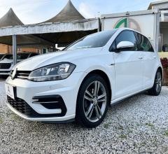 Auto - Volkswagen golf 1.0 tsi 115cv dsg 5p. r-line