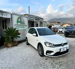 Auto - Volkswagen golf 1.0 tsi 115cv dsg 5p. r-line