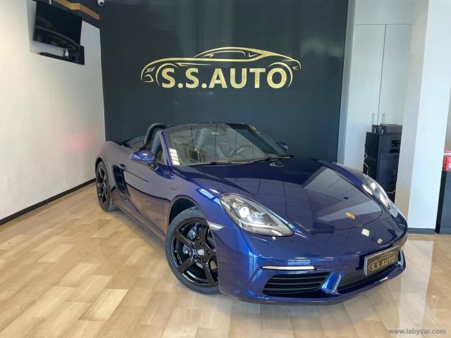 Auto - Porsche 718 boxster t