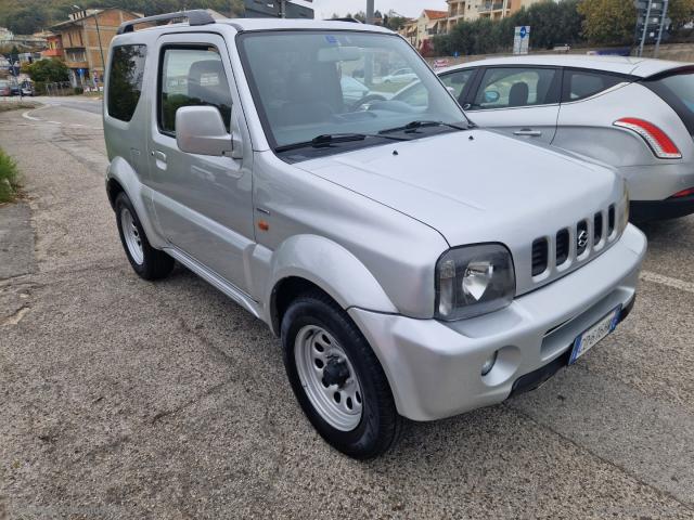 Auto - Suzuki jimny 1.3 4wd jlx